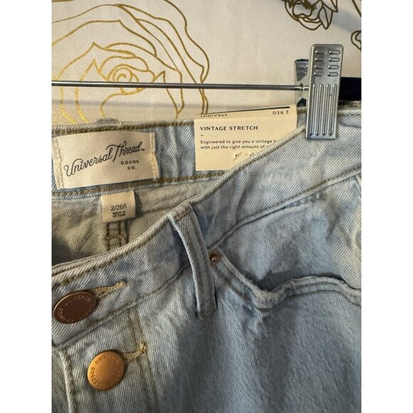 New Universal Thread Jeans Women’s  Size 2 Curvy High Rise Crop Light Denim 047 - Picture 6 of 9